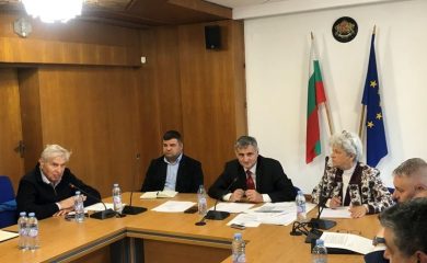 Обсъдиха спешни мерки за свлачището по пътя Пампорово-Смолян