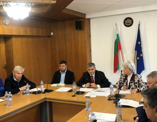 Обсъдиха спешни мерки за свлачището по пътя Пампорово-Смолян
