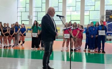 Кметът Мелемов откри финалите на Ученическите игри по волейбол в Смолян