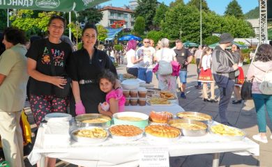 В Баните откриха летния сезон с Фестивал на родопската кухня