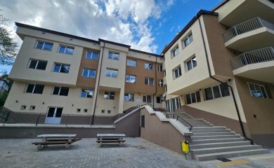 Община Смолян обнови сградата, която ще приеме хората от Дома във Фатово