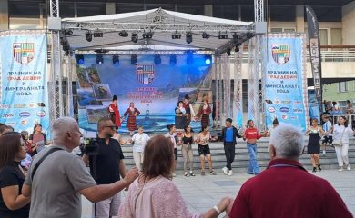 Празникът на Девин зарадва стотици малки и големи жители и гости