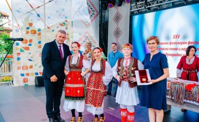 Неделино пази и предава уникалното си културно наследство на следващите поколения