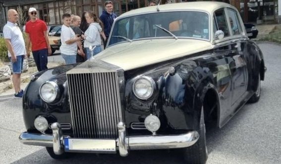 Изложение на ретро коли в Смолян отново събира феновете на класиката