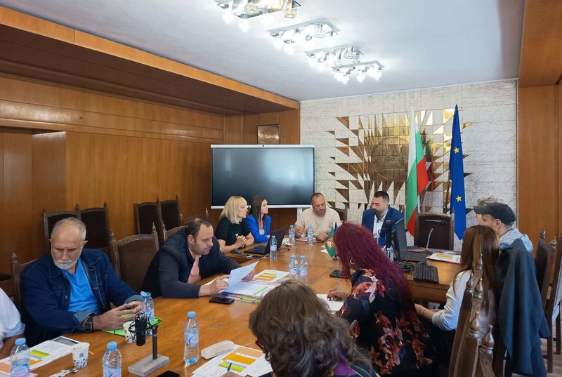 Определиха състава на секционните избирателни комисии в Община Смолян