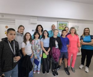 Смолянски ученици направиха ценно дарение на Детското отделение в болницата