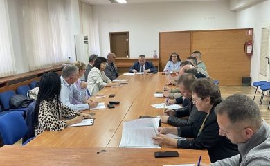 Обсъдиха изграждане на изкуствени неравности по пътищата в област Смолян