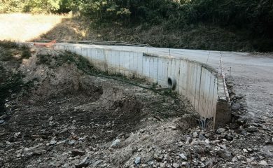 Напредва основният ремонт нa трасето Рудозем-Смолян през село Фатово